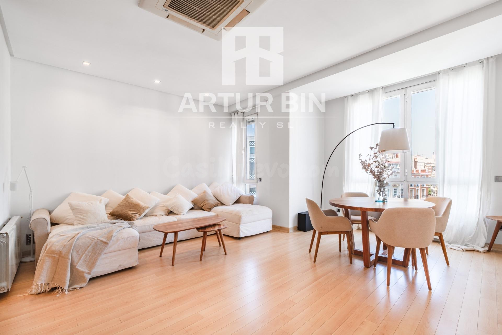 Piso 2 habitaciones 124m² en venta - La Roqueta