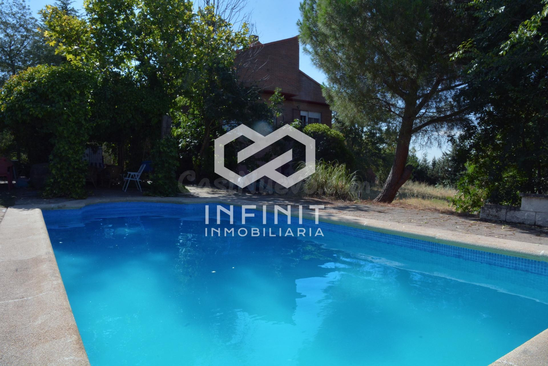 Un lujo diferente: privacidad, naturaleza y piscina sin renu - foto 3