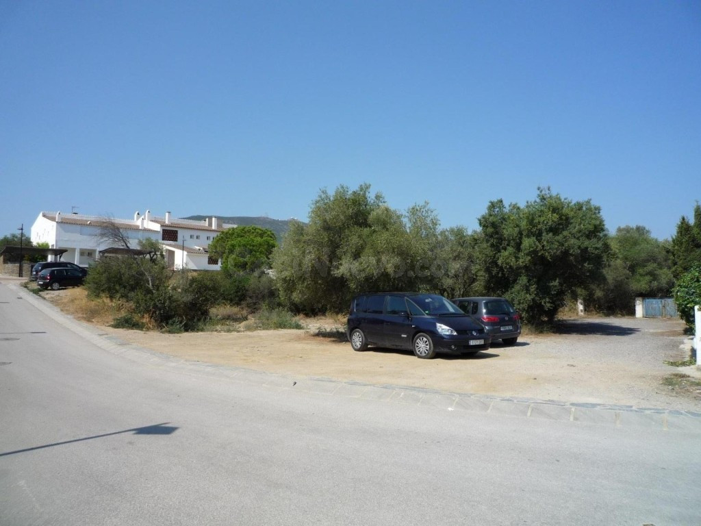 Exclusivo terreno urbano en Cadaqués a pocos pasos de la pla - foto 3