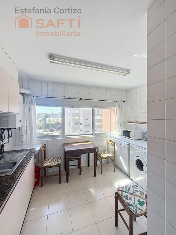 ¡OPORTUNIDAD EN ELVIÑA! - PISO+TRASTERO+GARAJE - foto 3
