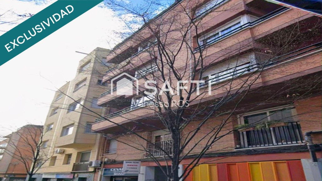 Oportunidad de Inversión: Piso de 4 habitaciones con gran po - foto 2