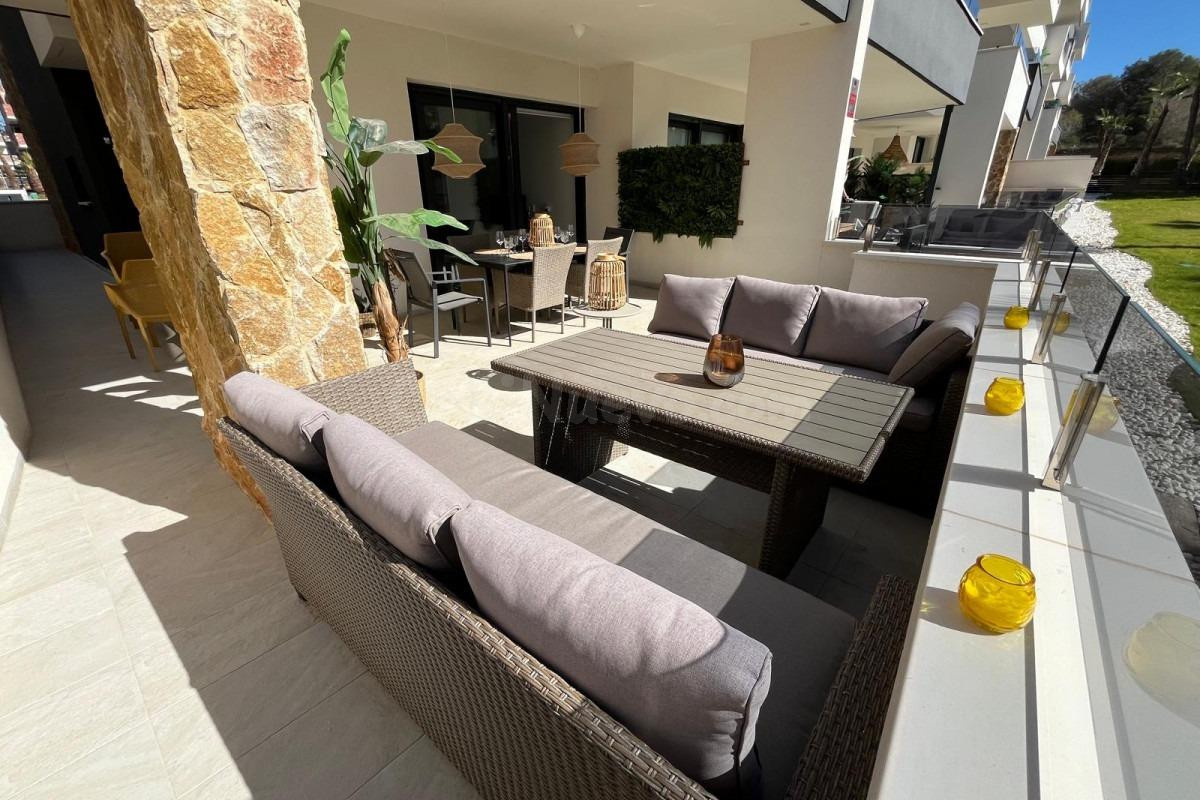 MODERNO APARTAMENTO EN PLANTA BAJA CON JARDÍN PRIVADO DE 65  - foto 3
