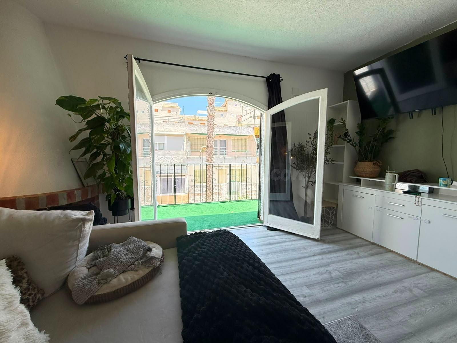 Apartamento dúplex reformado con terraza, Alicante, Torrevie - foto 3
