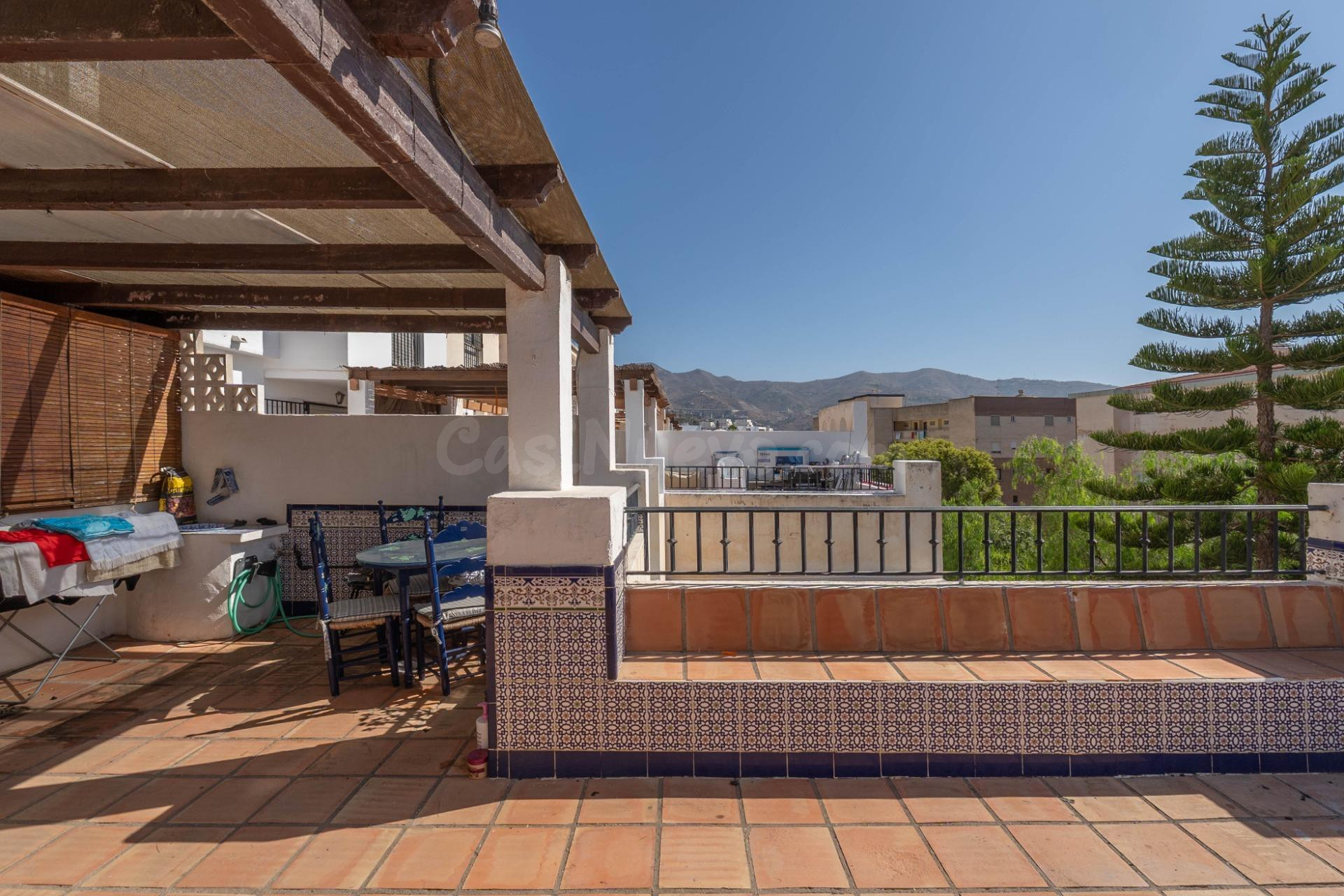 PRECIOSA CASA EN URBANIZACION PRIVADA VELILLA ALMUÑECAR PLAY - foto 3