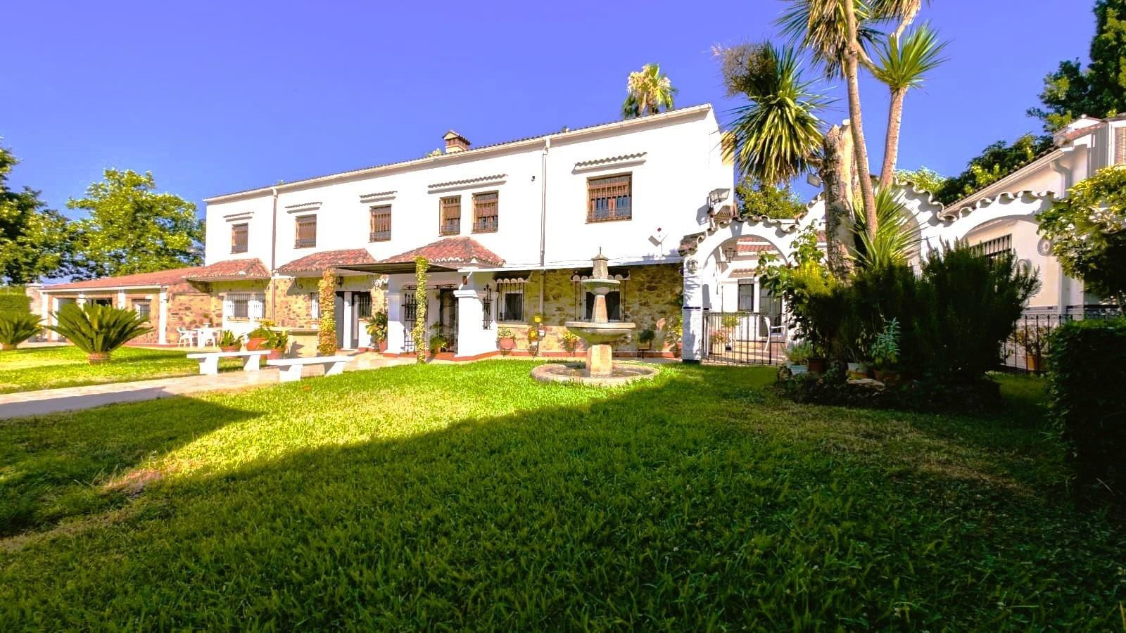 Exclusiva vivienda de planta baja en la prestigiosa Urbaniza - foto 4