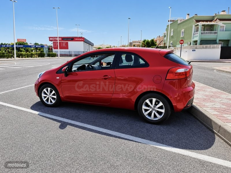 Kia Rio - foto 4