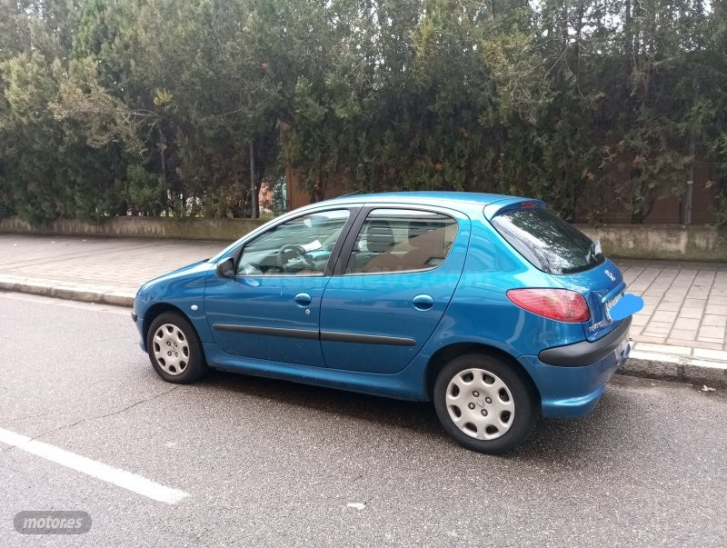 Peugeot 206