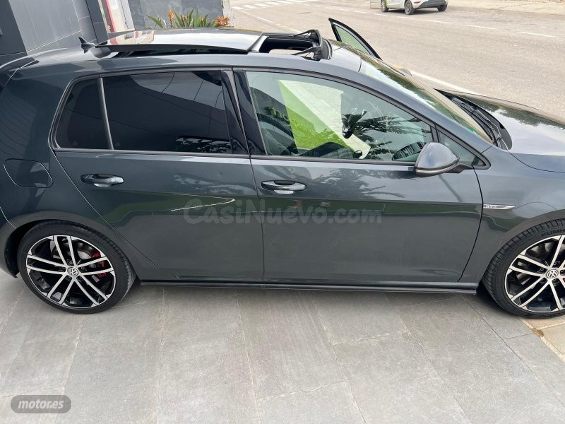 Volkswagen Golf - foto 2