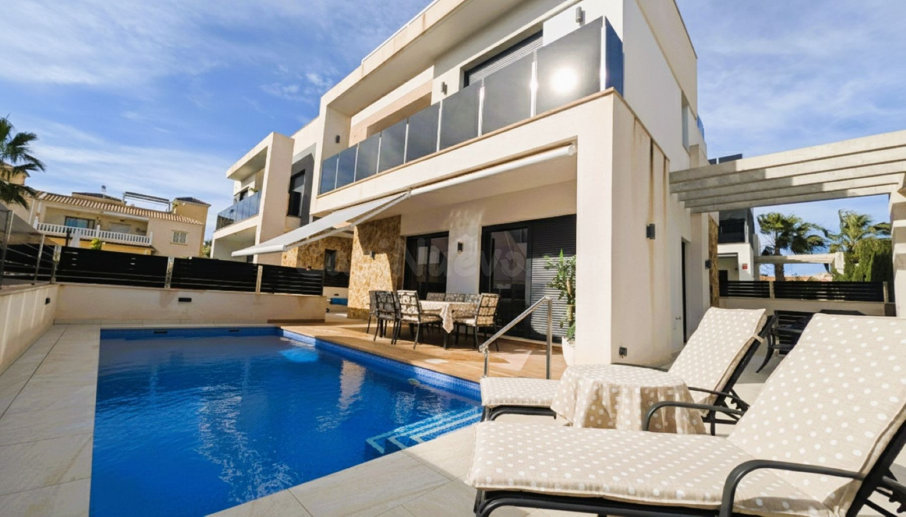 Villa 4 habitaciones 179m² en venta - Lomas de Cabo Roig