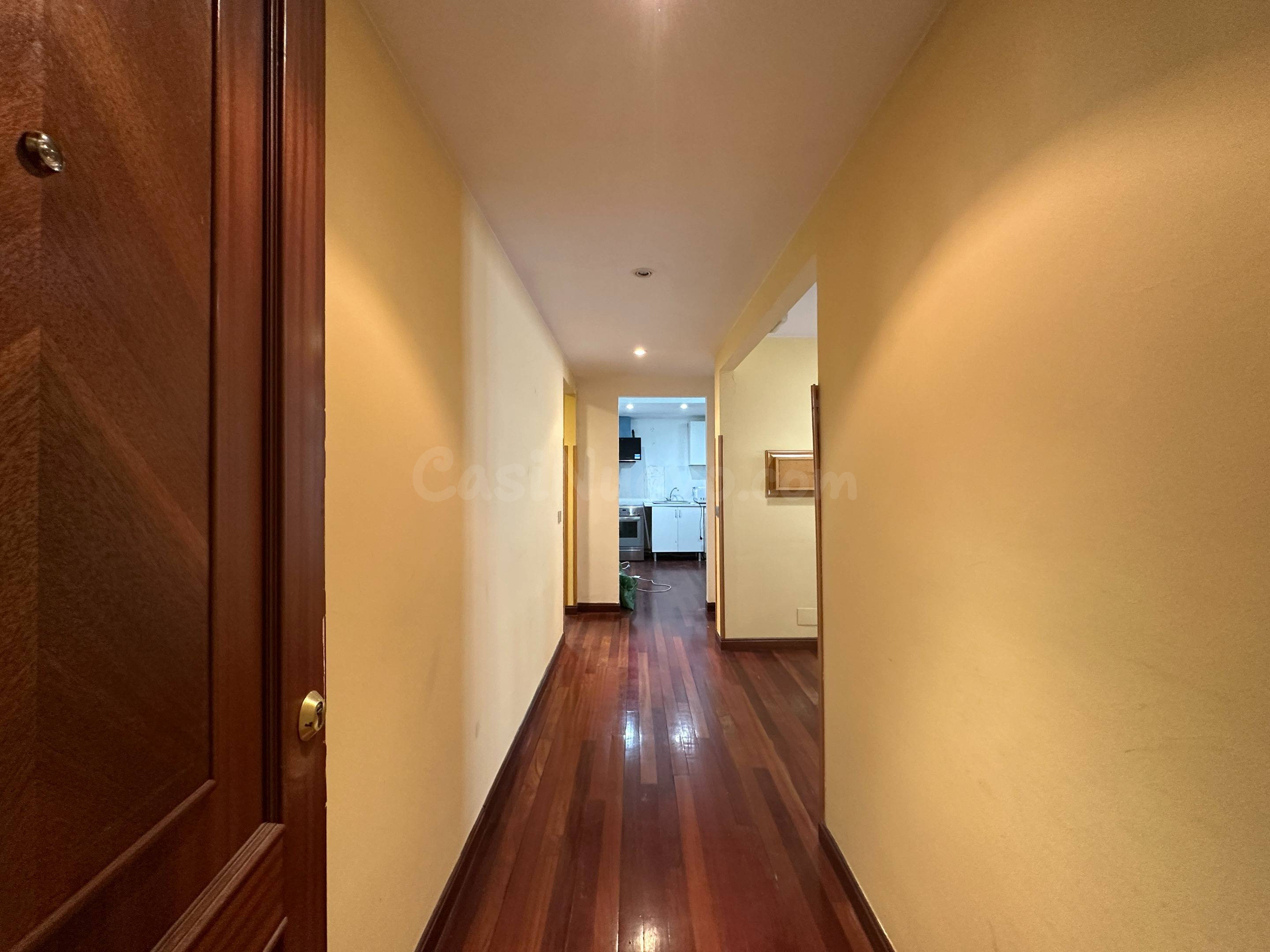 Oficina de 134 m2 con dos balcones y viabilidad para cambio  - foto 4