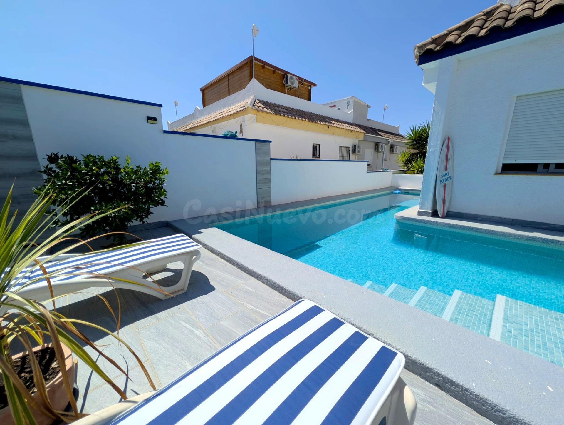 BONITA VILLA CON PISCINA EN CAMPOSOL EN SECTOR D - foto 4