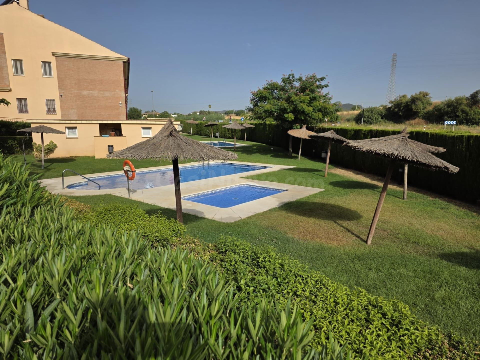 GRAN CASA EN URBANIZACION DE ALCOLEA - foto 18