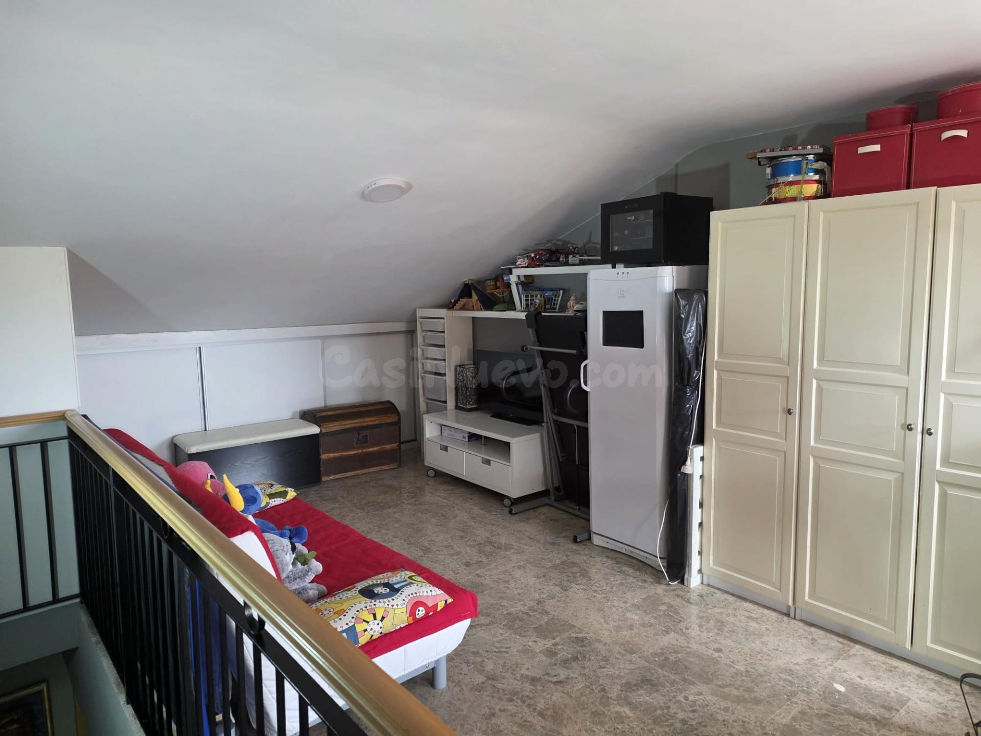 GRAN CASA EN URBANIZACION DE ALCOLEA - foto 9