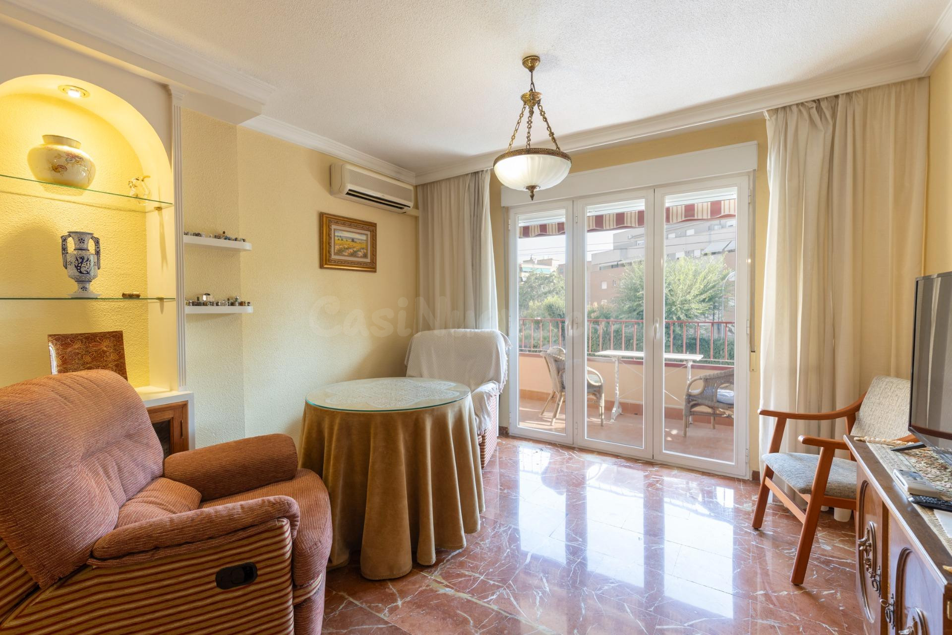 Amplio piso de 4 dormitorios en la prestigiosa urbanización  - foto 4
