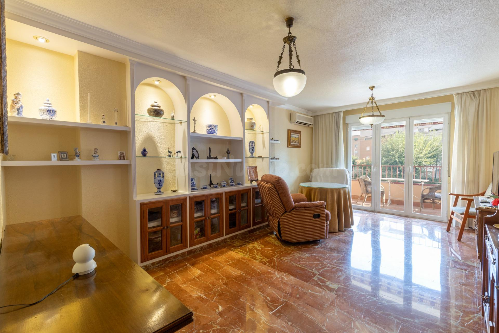 Amplio piso de 4 dormitorios en la prestigiosa urbanización  - foto 5
