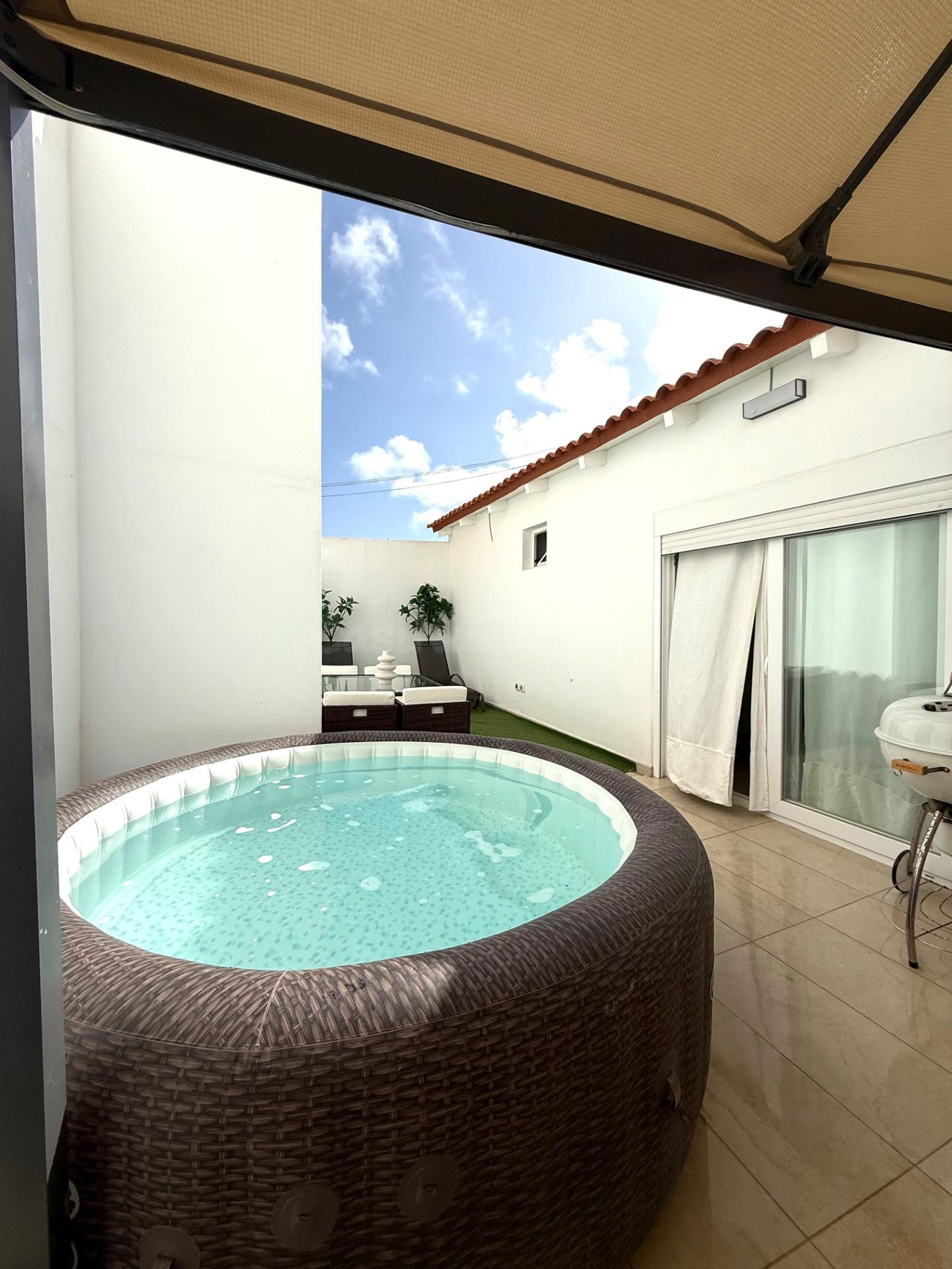 CASA DE CAMPO REFORMADA: VISTAS AL MAR, TERRAZA, JACUZZI y terreno rustico de 490m2