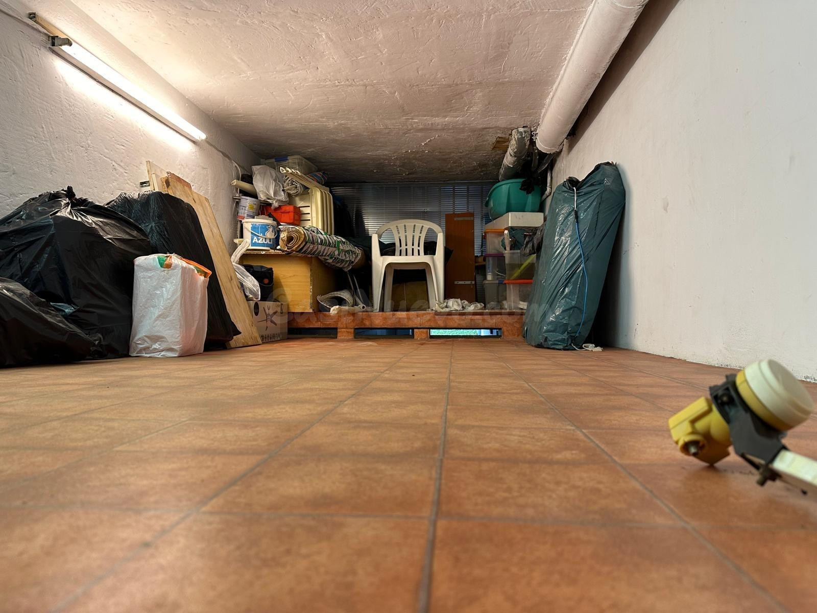 Garaje cabinado cerca del centro y Emilio Ortuño Benidorm ve - foto 2