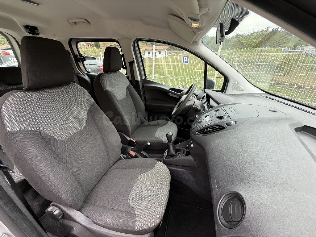 Ford Tourneo COURIER - foto 5