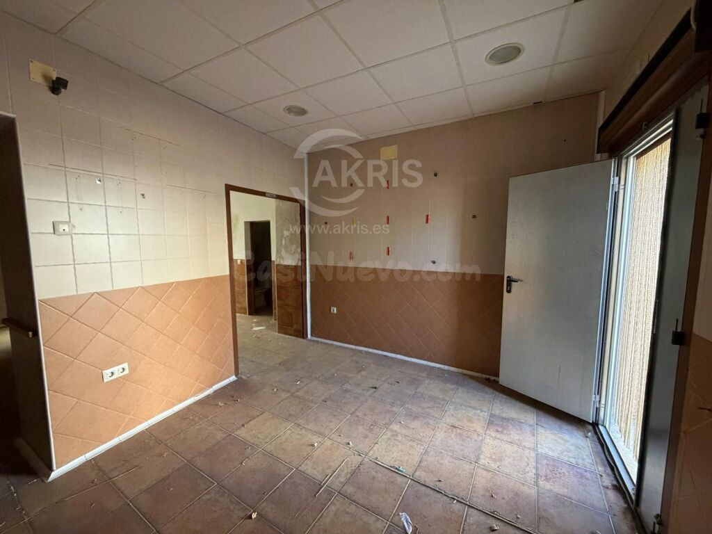 Casa en Villafranca De Los Caballeros - foto 2