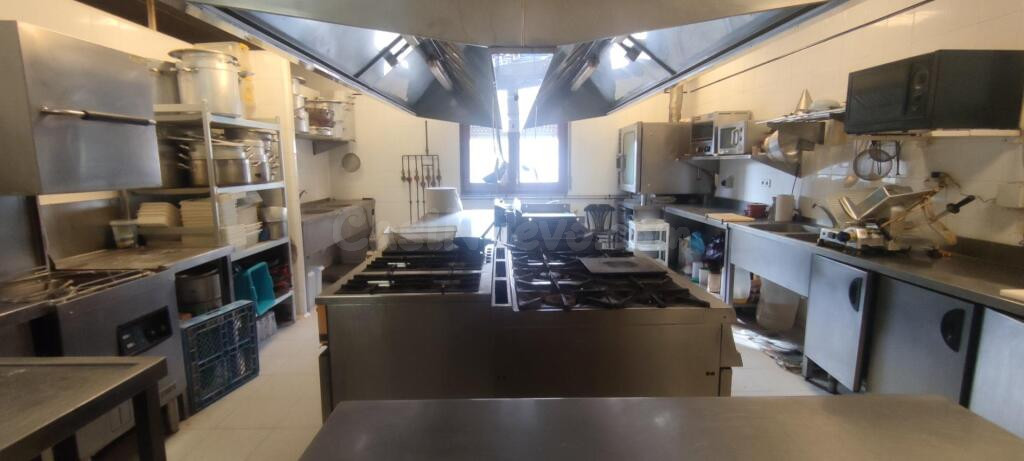 NEGOCIO DE RESTAURANTE CON VIVIENDA Y SOLAR EN BALSARENY - foto 3