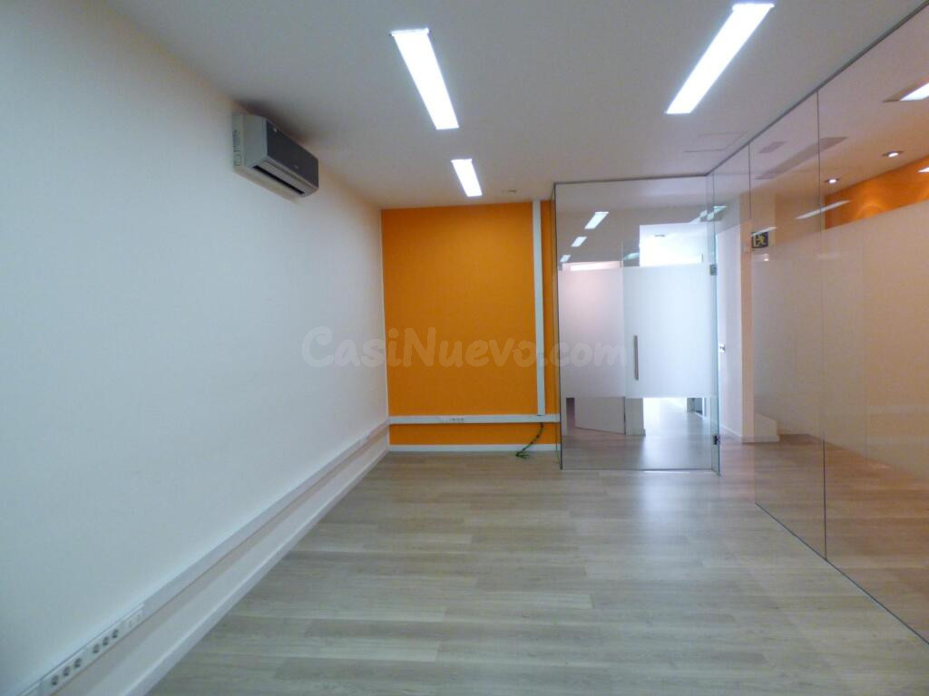 Local comercial en alquiler en Manresa – Zona universidad - foto 5
