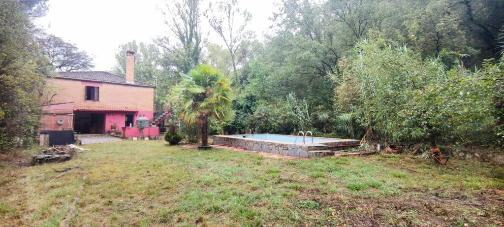 CASA CON PISCINA EN PLENA NATURALEZA EN ZONA CANET DE FALS - foto 2