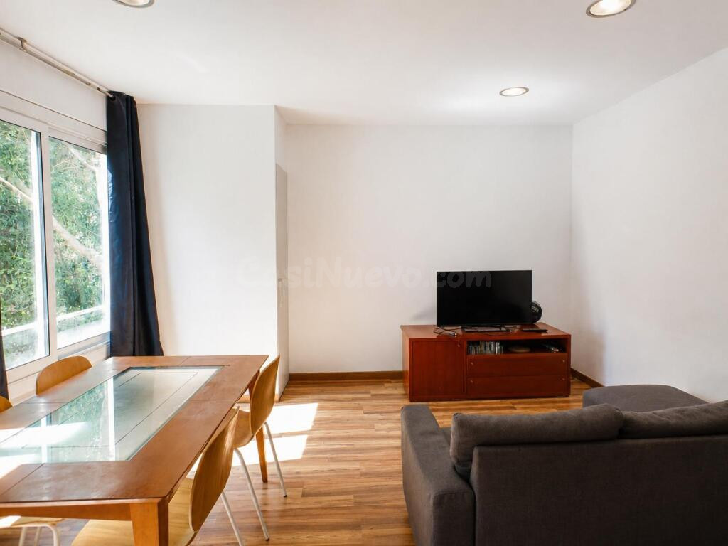 Piso luminoso en el centro de Manresa con gran balcón y asce - foto 2
