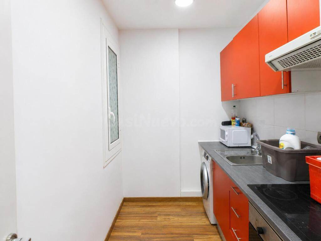 Piso luminoso en el centro de Manresa con gran balcón y asce - foto 3
