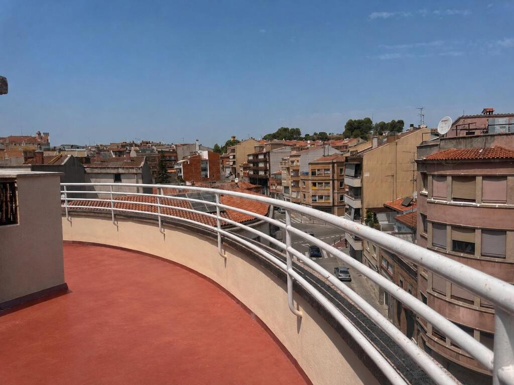 Exclusivo ático dúplex junto a las Bases de Manresa, con 191 - foto 17