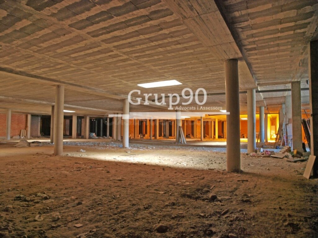 EL LOCAL IDEAL PARA TU NEGOCIO, 2.000M2 EN LLEIDA - foto 11