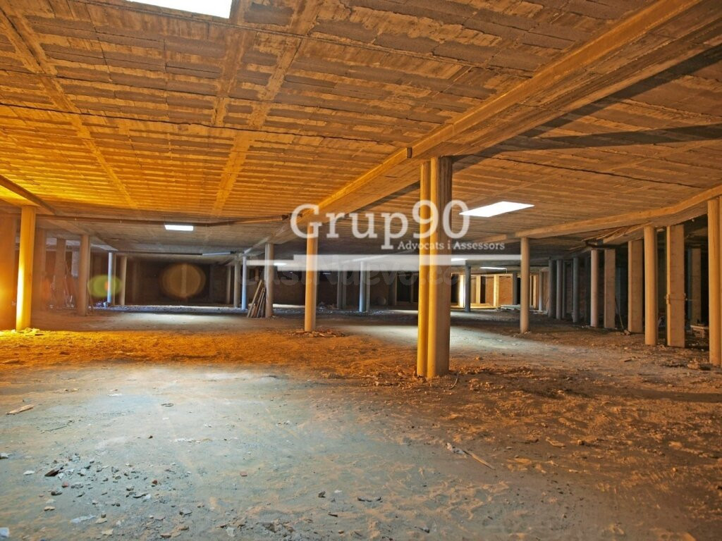 EL LOCAL IDEAL PARA TU NEGOCIO, 2.000M2 EN LLEIDA - foto 3