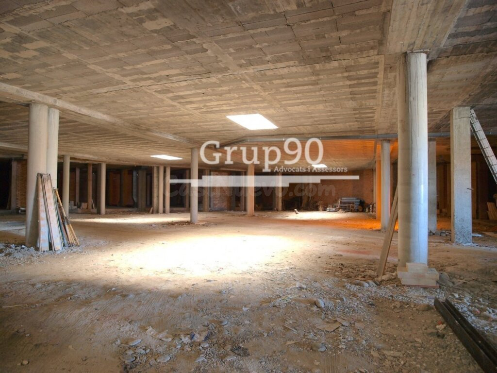 EL LOCAL IDEAL PARA TU NEGOCIO, 2.000M2 EN LLEIDA - foto 10