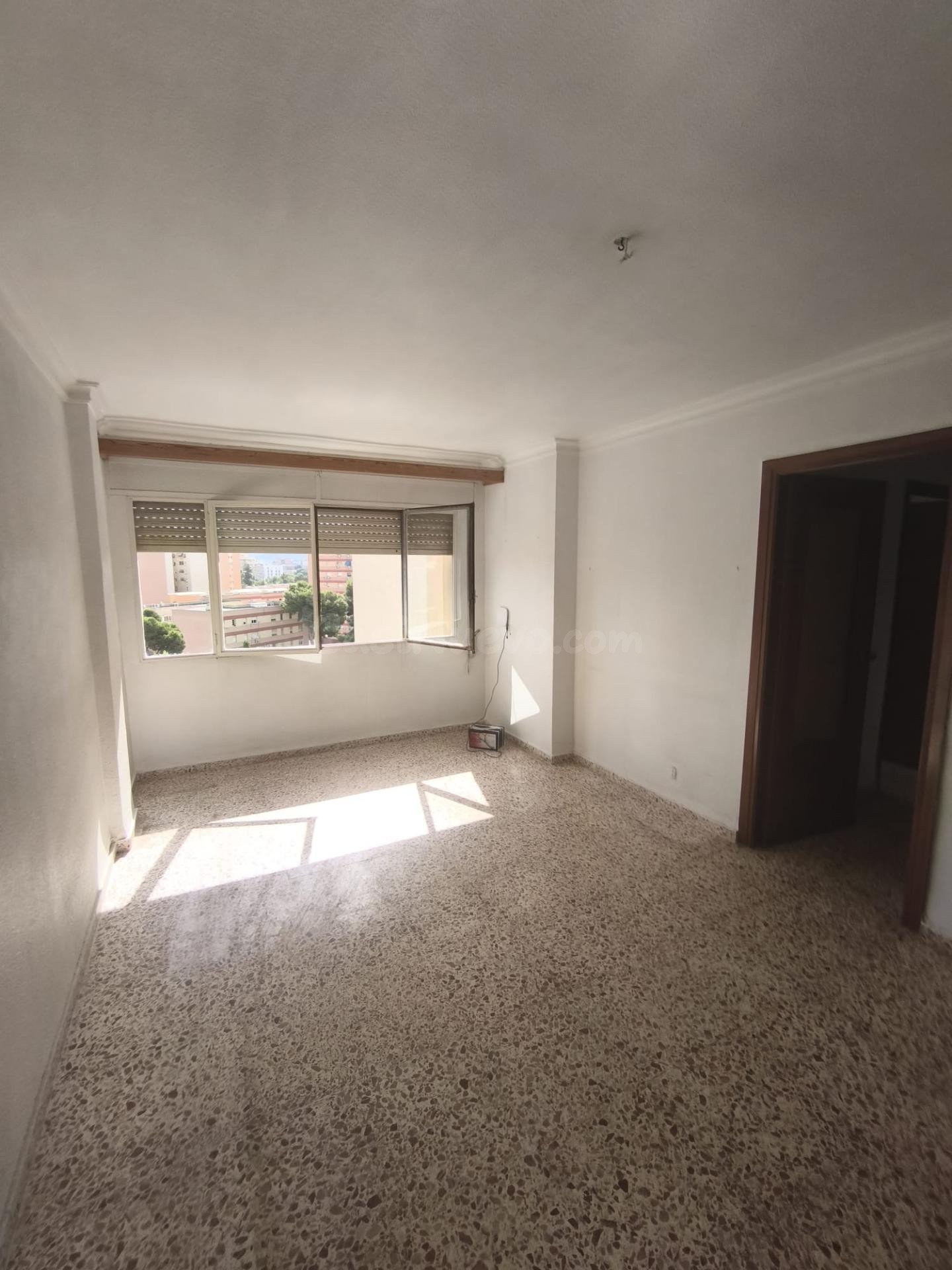 VIVIENDA PARA REFORMAR CON GRAN POTENCIAL DE INVERSIÓN