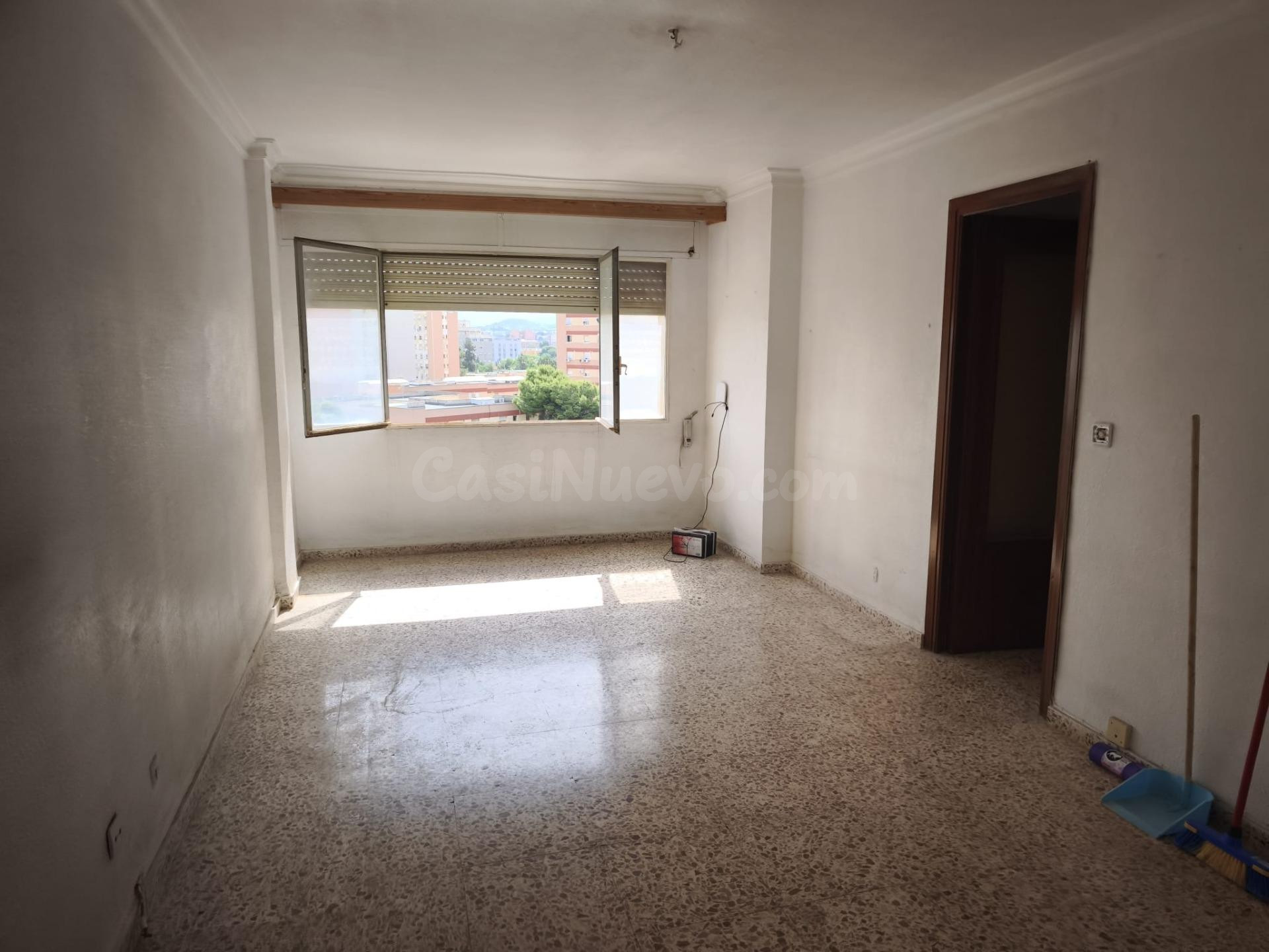 VIVIENDA PARA REFORMAR CON GRAN POTENCIAL DE INVERSIÓN - foto 3