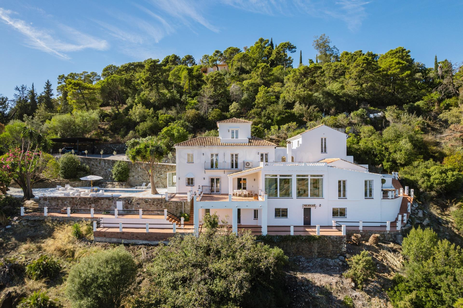 VILLA DE LUJO CON VISTAS AL MAR EN BENAHAVIS, EL MADROÑAL