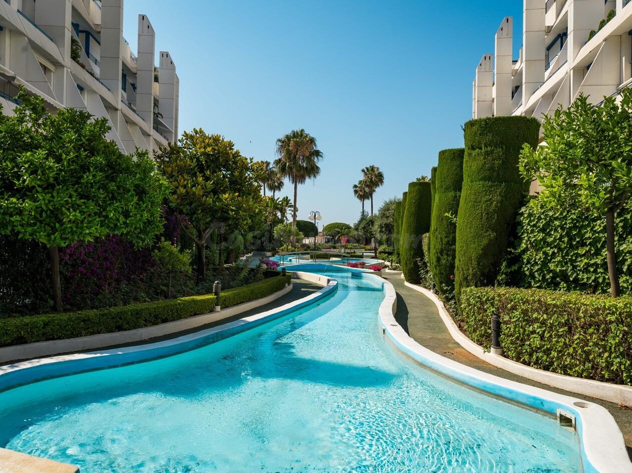 DUPLEX DE LUJO EN MARBELLA EN 2ª LÍNEA DE PLAYA, CENTRO - foto 4