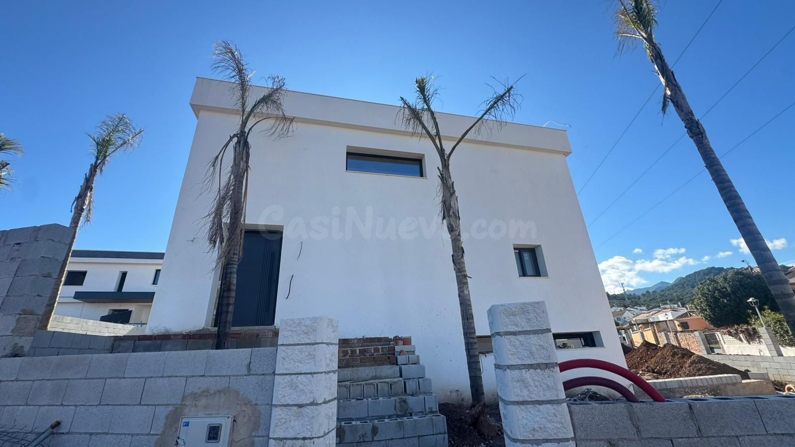 Chalet pareado moderno con piscina privada y semisótano en A - foto 4