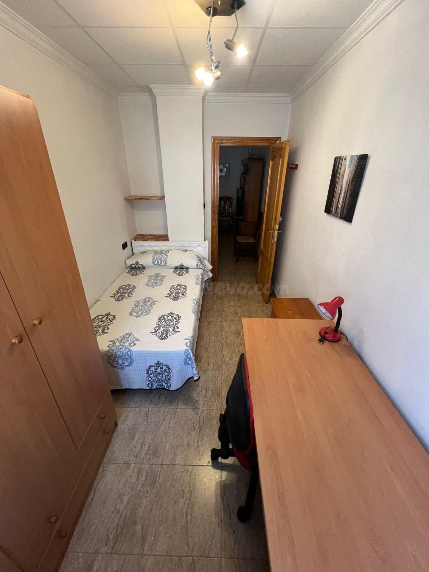 habitaciones en casa para compartir cerca UCAM - foto 2