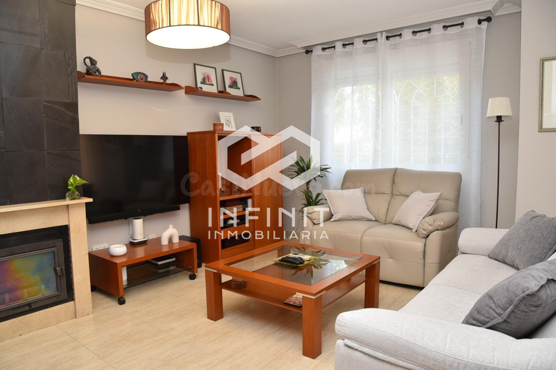 ¡PEDAZO DE CASA! ADOSADO CON PISCINA, JARDÍN Y ESPACIO PARA  - foto 5