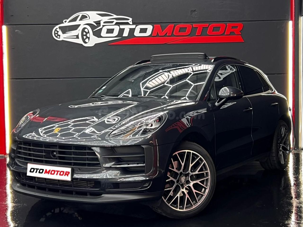 Porsche Macan 2019 con extras en Madrid - Entrega inmediata