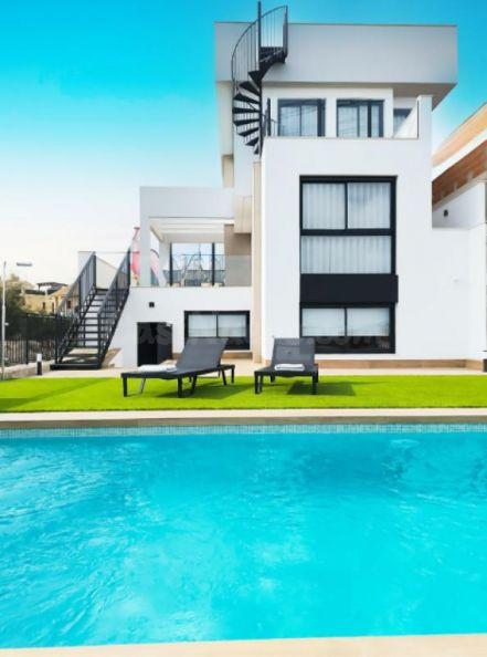 Villa 3 habitaciones 238m² en venta - Comunidad valenciana