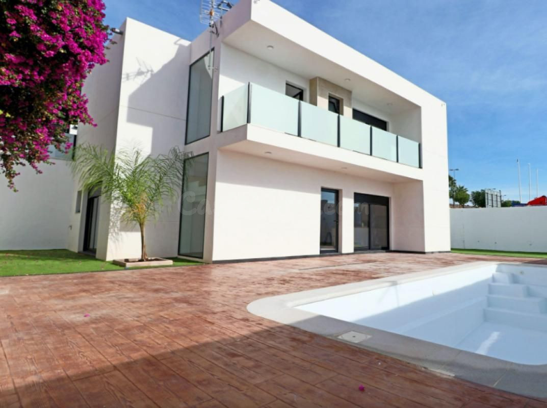 Villa 3 habitaciones 195m² en venta - Fortuna