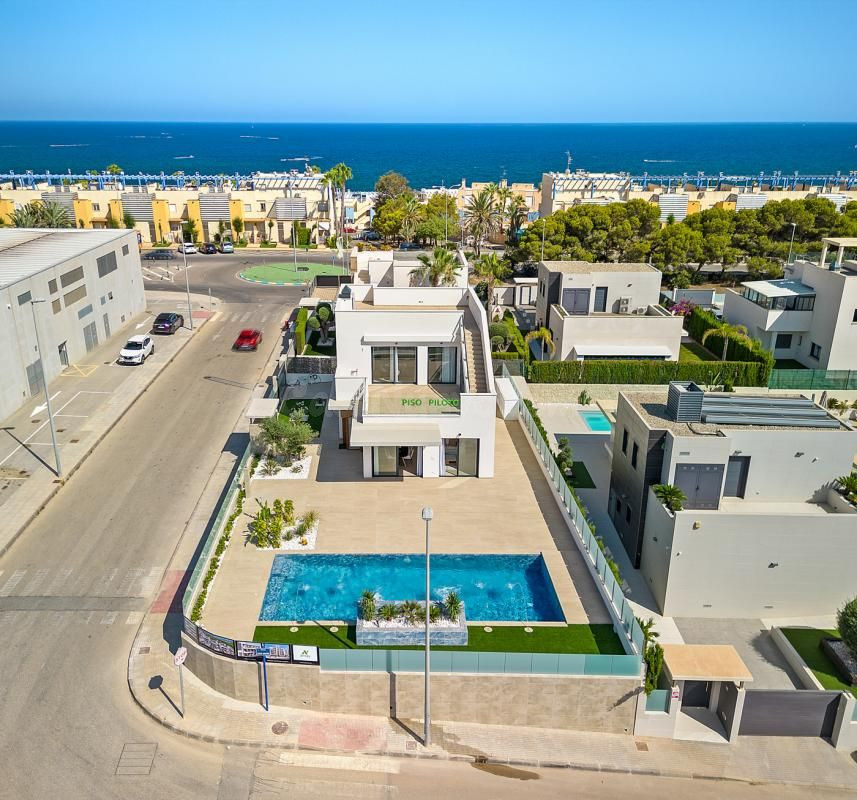 Villa 3 habitaciones 242m² en venta - Campoamor