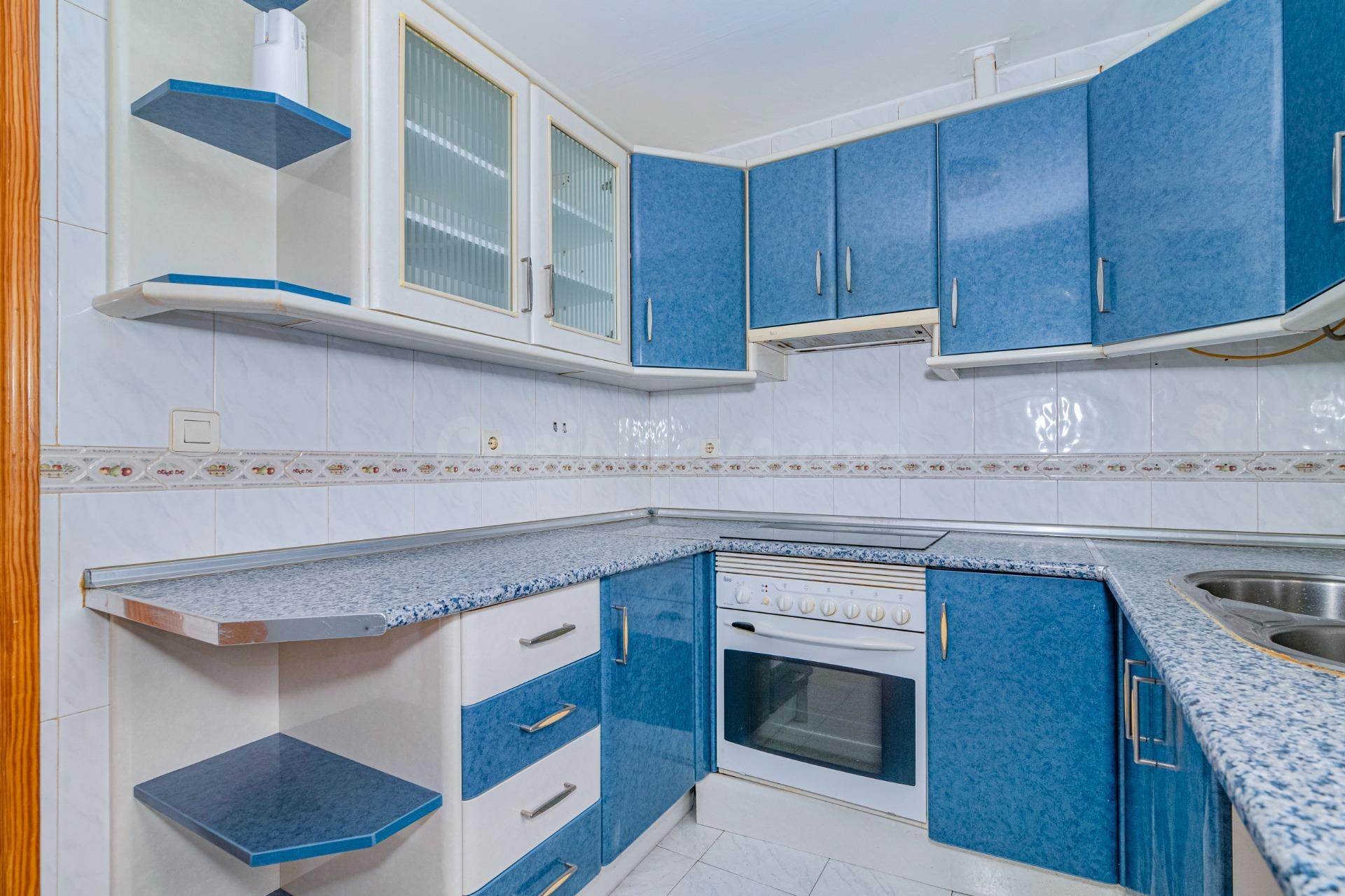 PISO DE 3 habitaciones Y COCHERA EN LA ZUBIA - foto 4