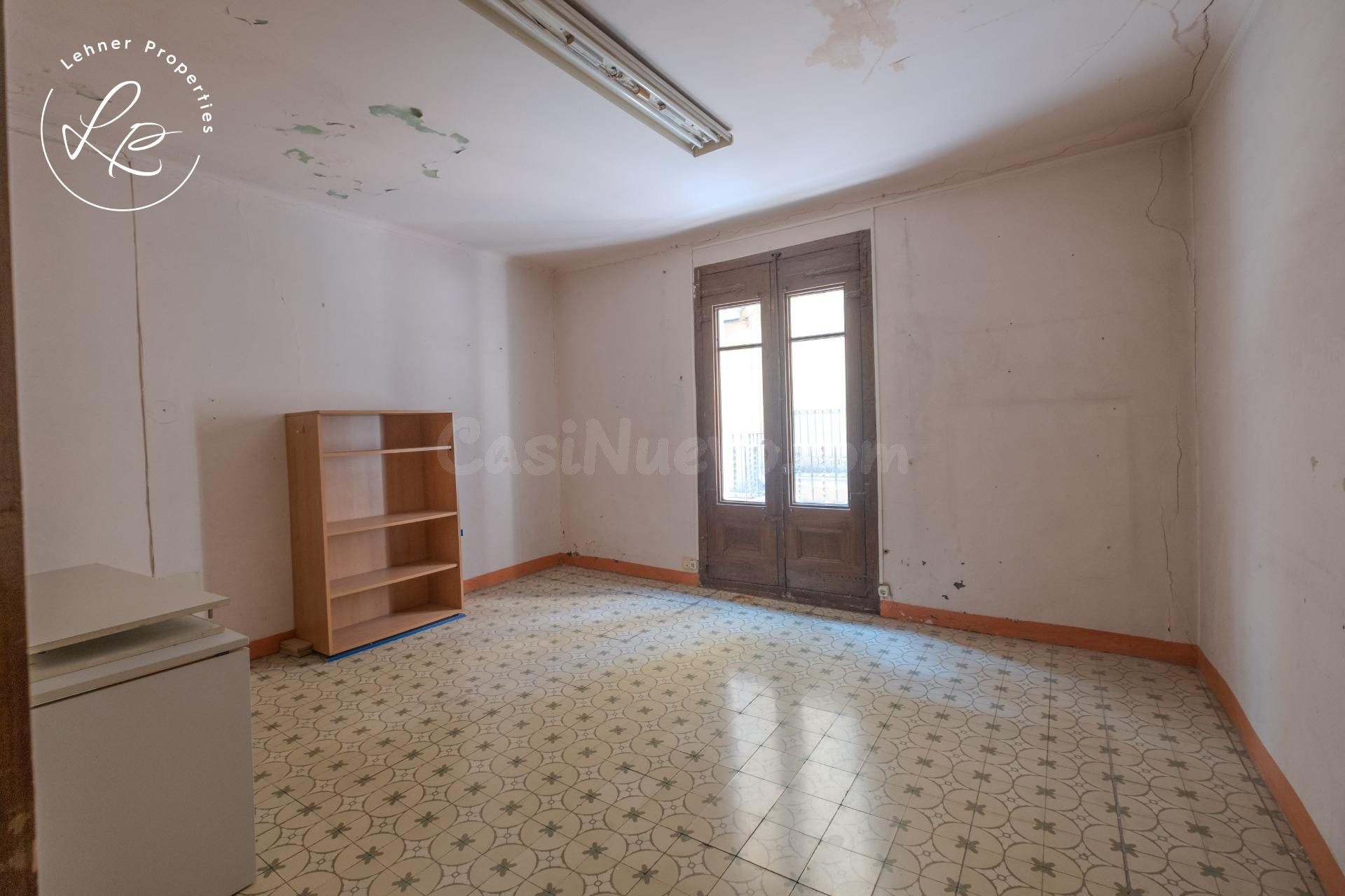 Edificio de 4 plantas con alto potencial de inversión en el  - foto 12