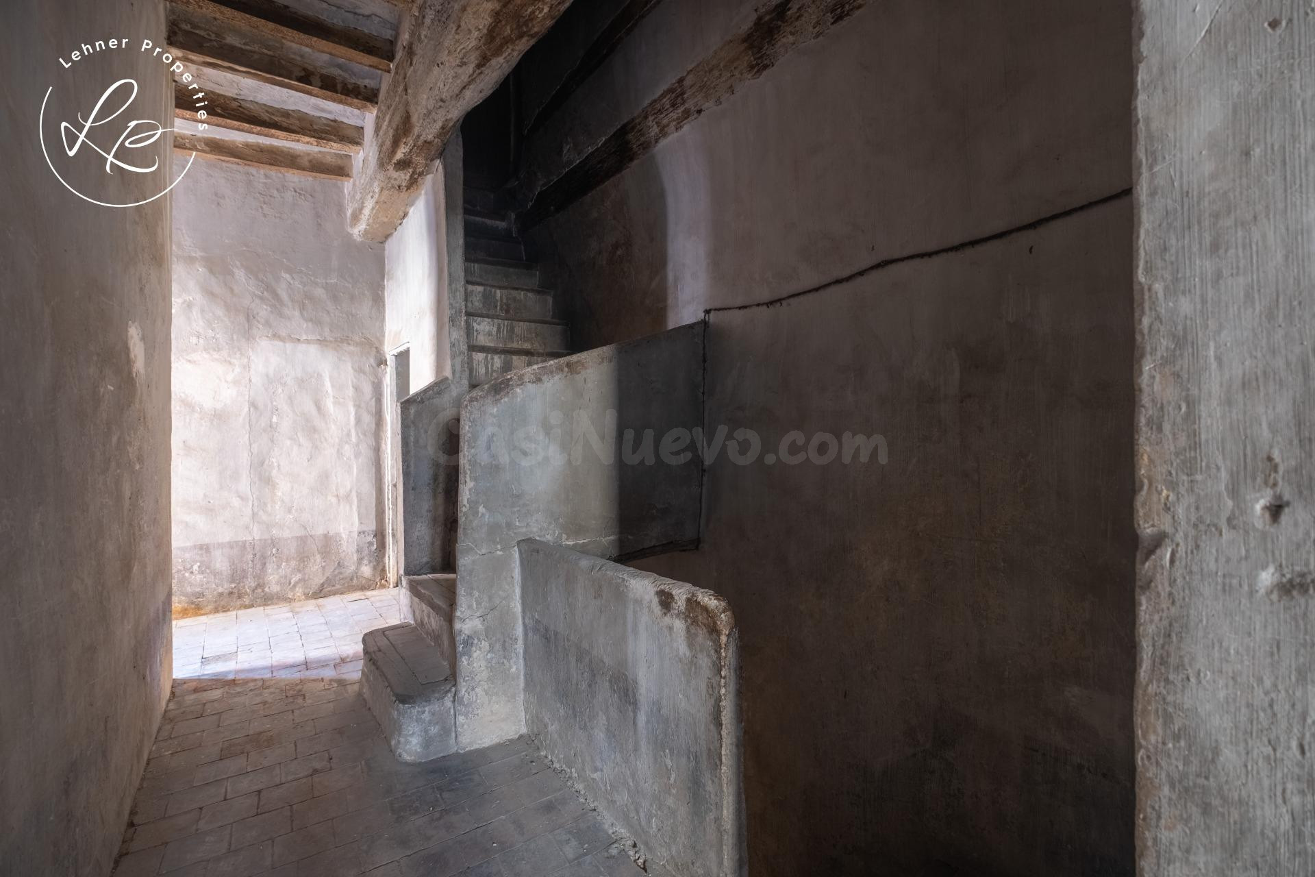 Edificio de 4 plantas con alto potencial de inversión en el  - foto 18