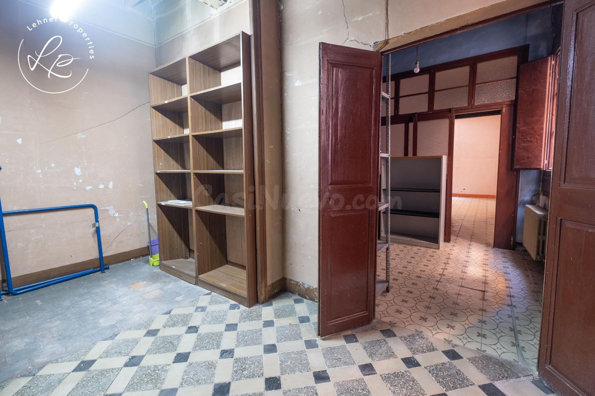 Edificio de 4 plantas con alto potencial de inversión en el  - foto 10