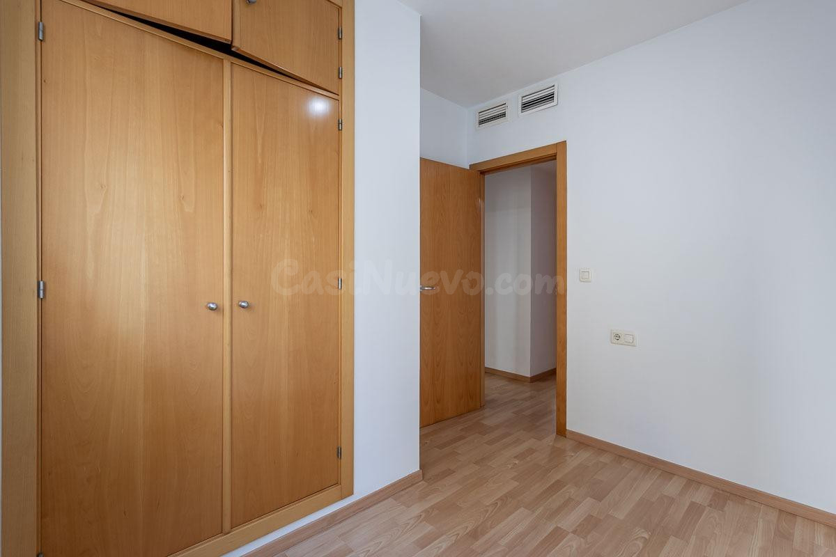 Ático dúplex junto Alhamar con 2 garajes y 2 trasteros - foto 18
