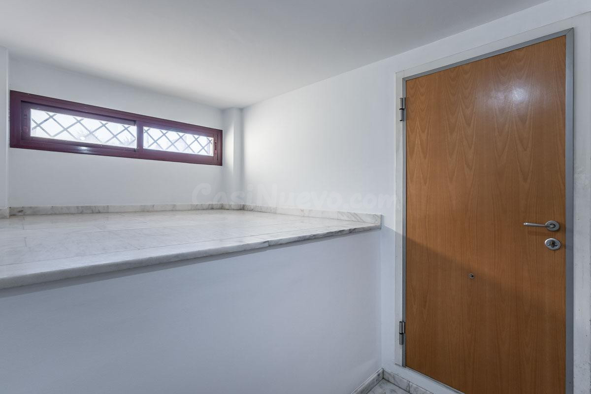 Ático dúplex junto Alhamar con 2 garajes y 2 trasteros - foto 21