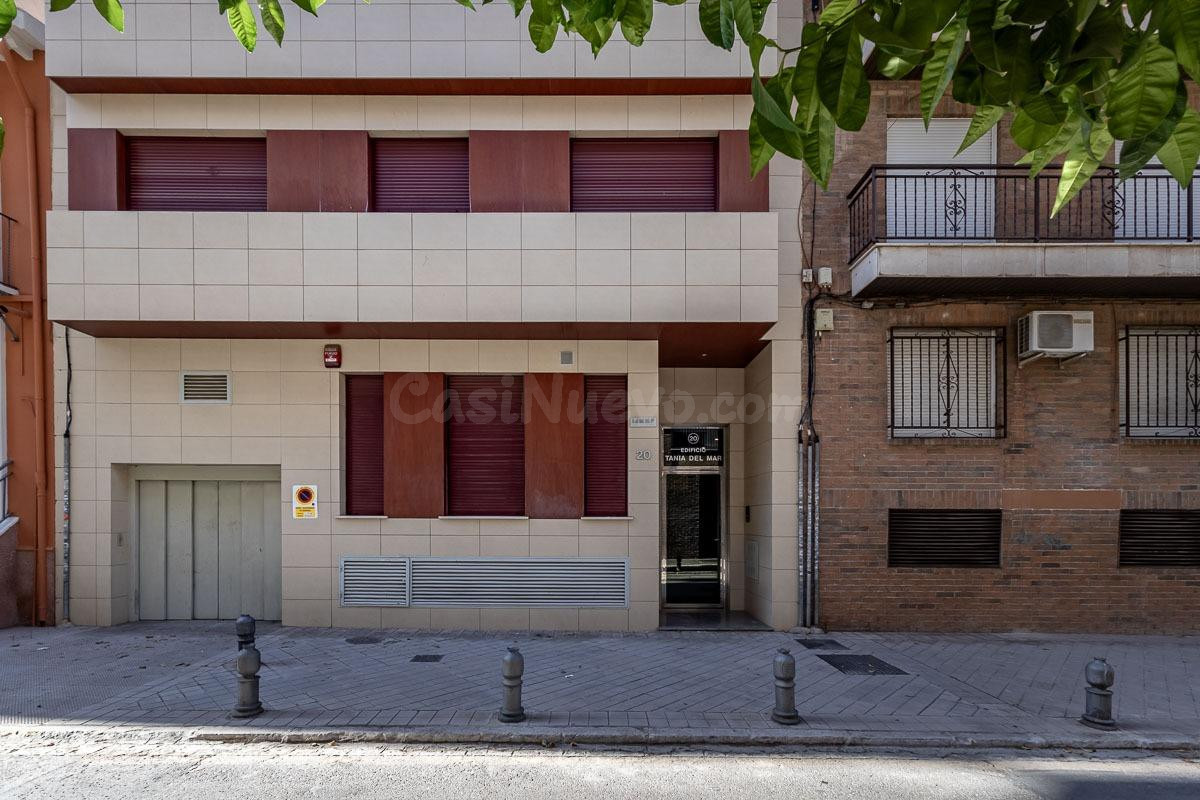 Ático dúplex junto Alhamar con 2 garajes y 2 trasteros - foto 33